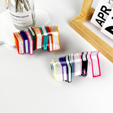 Book Hair claw clip: A | mildstyles